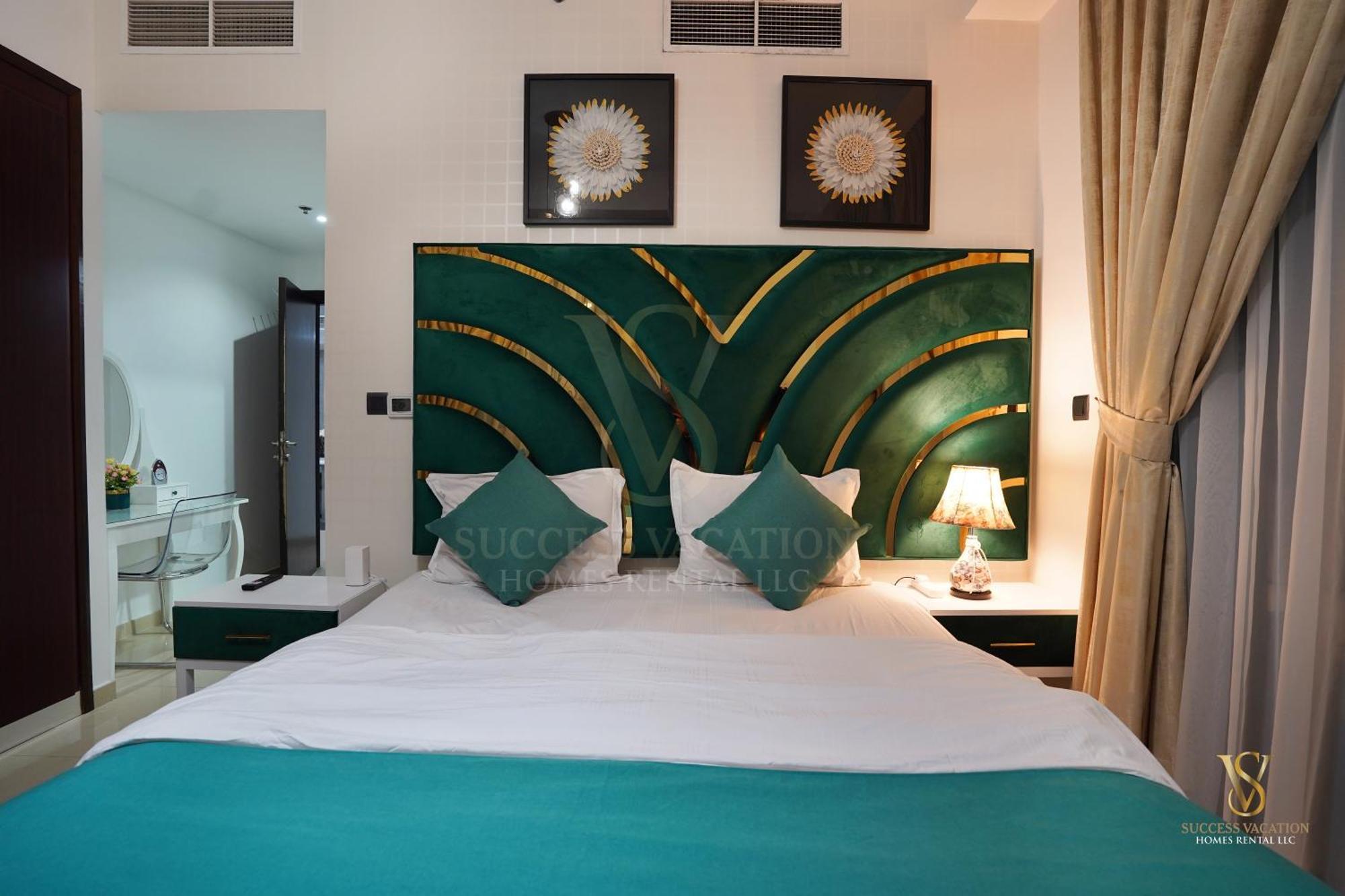 Success Luxury Apartment - 5 Min Away Marina Corniche - Free Housekeeping Provided Everyday-24-7 Staff Available For Services Dubai Exteriör bild