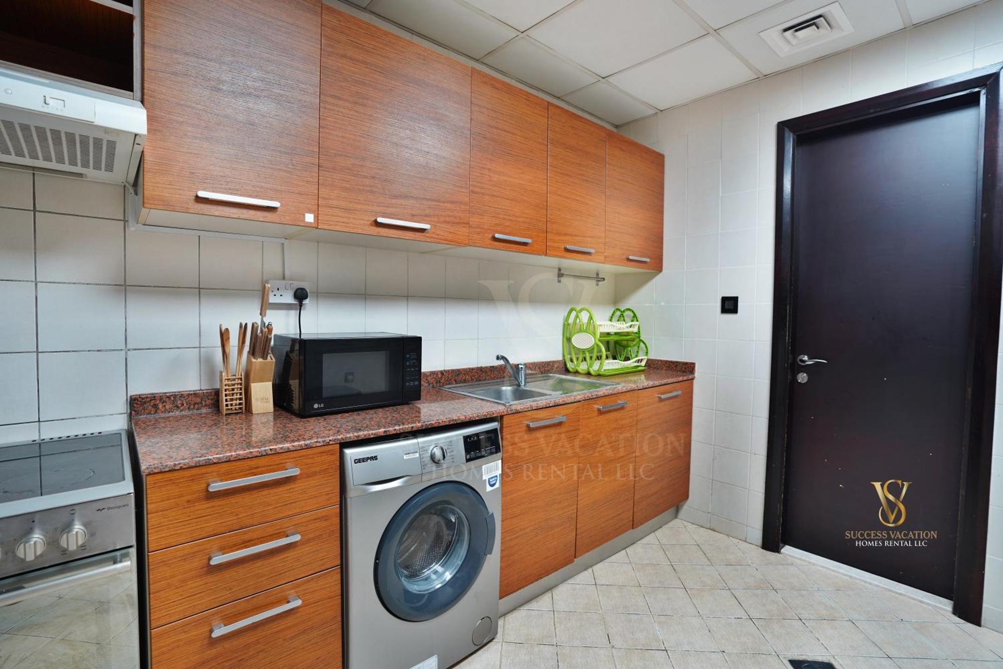 Success Luxury Apartment - 5 Min Away Marina Corniche - Free Housekeeping Provided Everyday-24-7 Staff Available For Services Dubai Exteriör bild